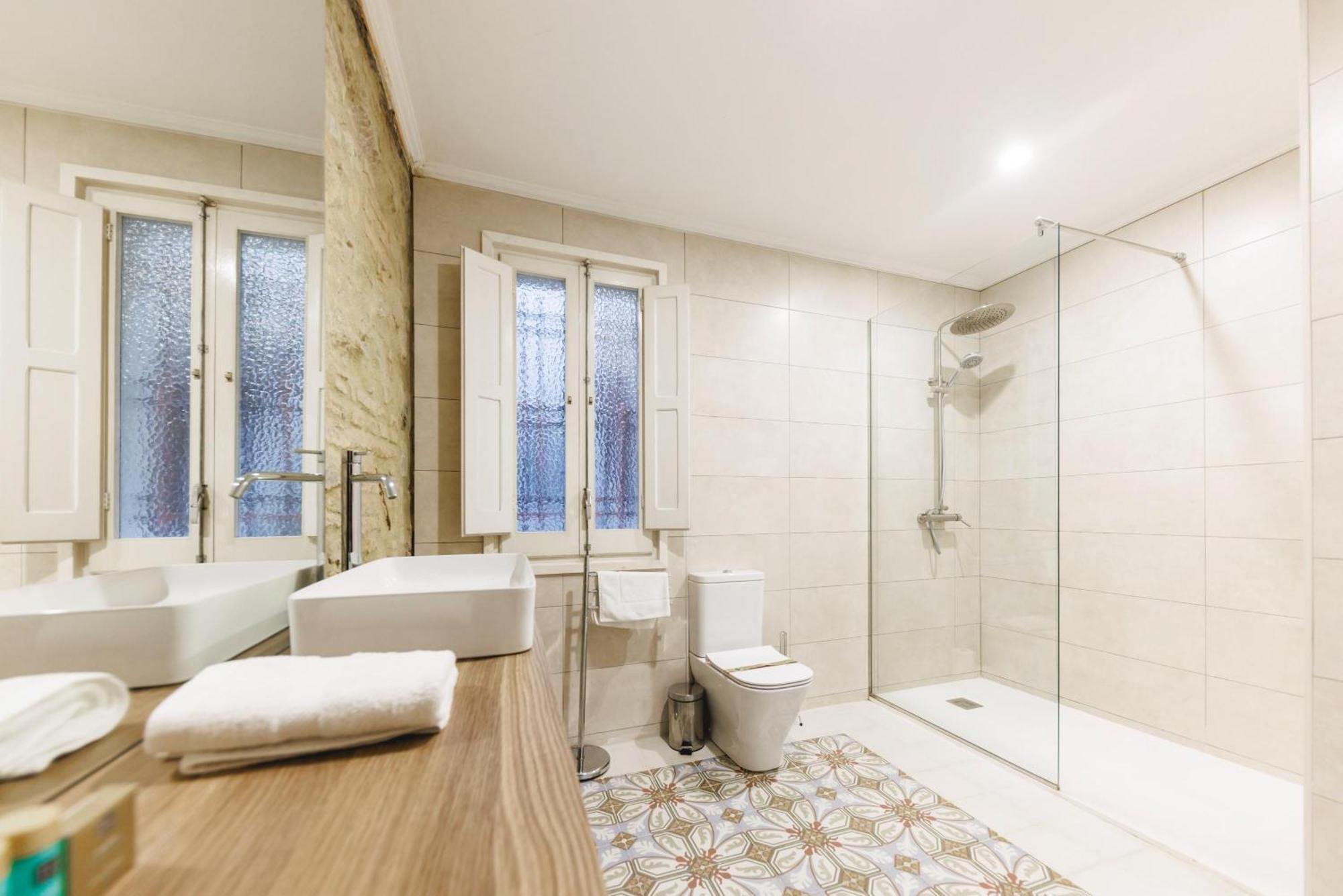 Bravissimo El Lleo, Bright 4-Bedroom Apartment 赫罗纳 外观 照片